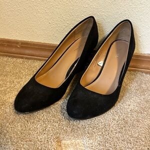 Merona Black Suede Low Block Heel Pumps